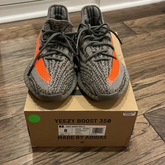 Yeezy Boost 350 V2 Beluga - Picture 8 of 11